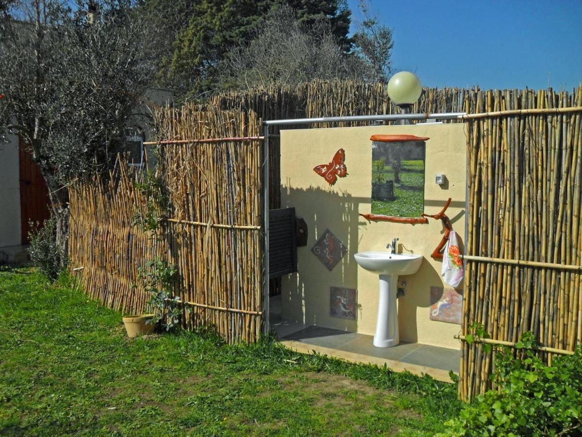 Camping Terreno-Ro-Bi-Li Hotel Cutrofiano Luaran gambar
