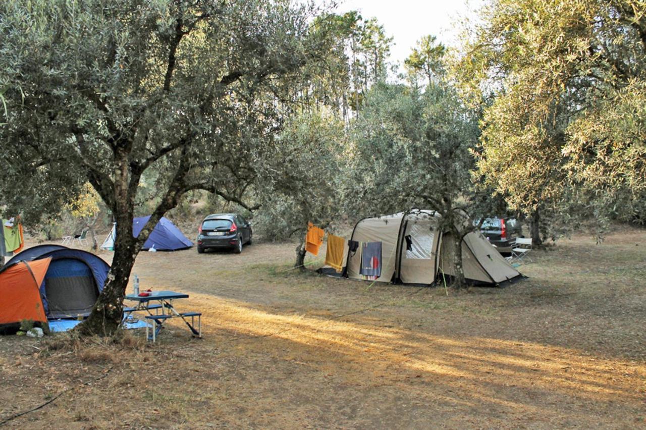 Camping Terreno-Ro-Bi-Li Hotel Cutrofiano Luaran gambar