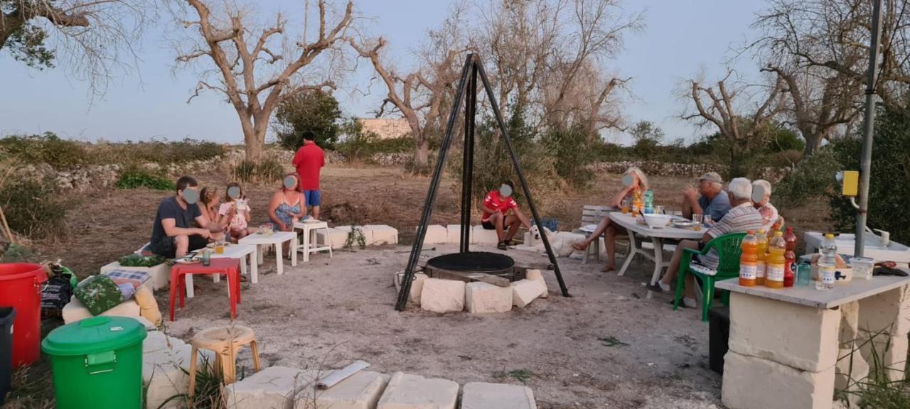Camping Terreno-Ro-Bi-Li Hotel Cutrofiano Luaran gambar