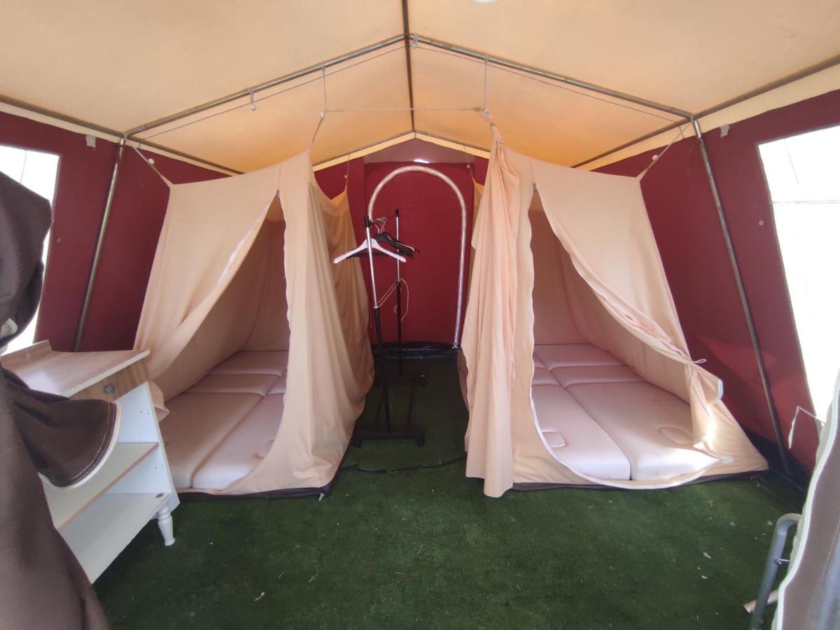 Camping Terreno-Ro-Bi-Li Hotel Cutrofiano Luaran gambar