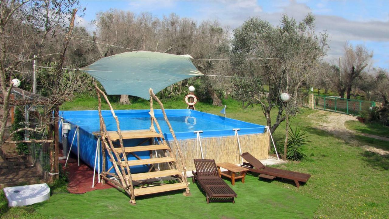 Camping Terreno-Ro-Bi-Li Hotel Cutrofiano Luaran gambar