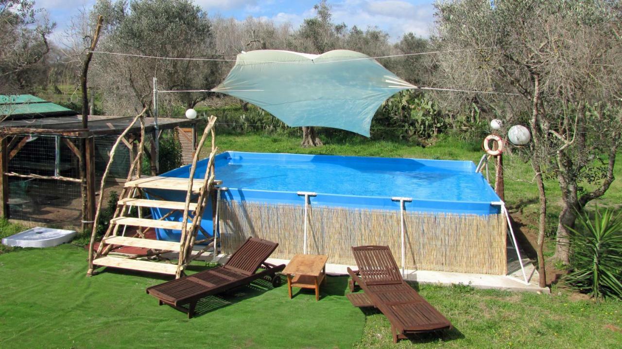 Camping Terreno-Ro-Bi-Li Hotel Cutrofiano Luaran gambar